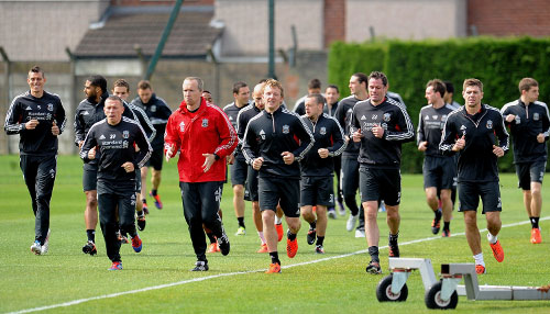 巴西队在阿森纳基地训练，安切洛蒂与阿尔特塔会面并合影（巴西队赴阿森纳基地训练，安切洛蒂与阿尔特塔相会合影）