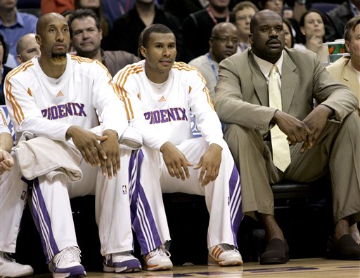 武体教授谈三镇输海牛：线上线下骂声一片，还不如上全替补（武体教授评三镇不敌海牛：线上线下骂声四起，倒不如派全替补）