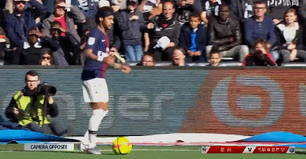 邮报：布莱顿追逐皇马前锋贡萨洛，利兹联和桑德兰也有意（邮报：布莱顿有意皇马前锋贡萨洛，利兹联与桑德兰同样感兴趣）