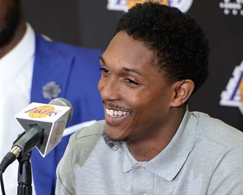 广东男篮在CBA杯赛中以94-80击败广州男篮，奎恩全场高效表现，贡献29分6篮板7助攻5抢断，助力球队取得首胜。（奎恩砍下29+6+7+5助广东94-80击败广州，收获CBA杯赛首胜）