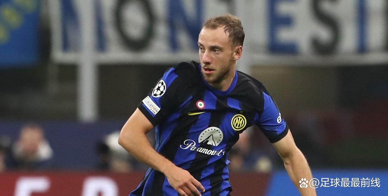 大巴黎官方：萨福诺夫左手骨折，将在3至4周内进行复查（巴黎圣日耳曼通报：萨福诺夫左手骨折，预计3至4周后复查）