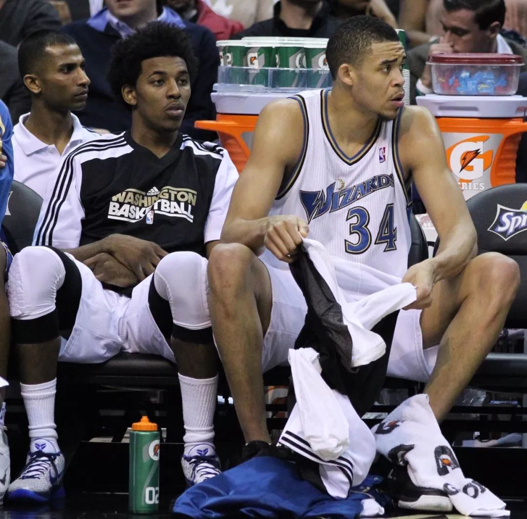 状态回暖！哈登全场投篮24中11，砍下27分4板9助3断（哈登手感复苏：24投11中贡献27分4篮板9助攻3抢断）