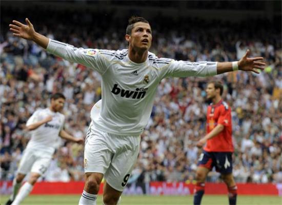 面对韩国梅开二度制胜，拜合拉木荣获本届熊猫杯赛事MVP（梅开二度制胜韩国，拜合拉木荣膺熊猫杯MVP）