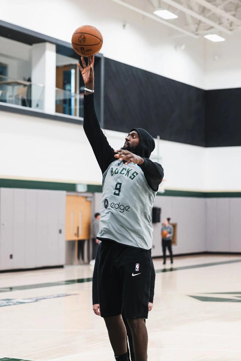 意媒：安古伊萨在喀麦隆国家队中遭遇肌肉受伤（意媒：安古伊萨随喀麦隆国家队期间肌肉受伤）