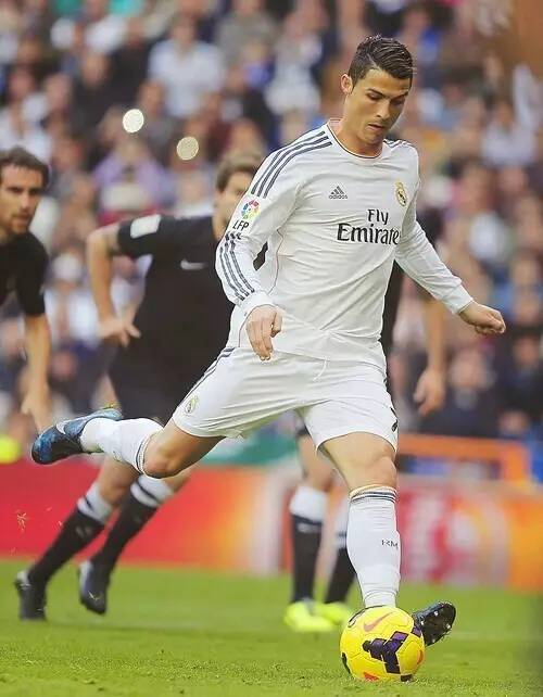 迪马：迪巴拉退烧后参加全队合练，安赫利尼奥也参加了合练