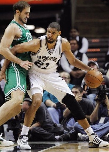 意足协主席：加图索和球员们并非很差劲，意大利能晋级世界杯（意足协主席：加图索与球员并不差，意大利仍能晋级世界杯）